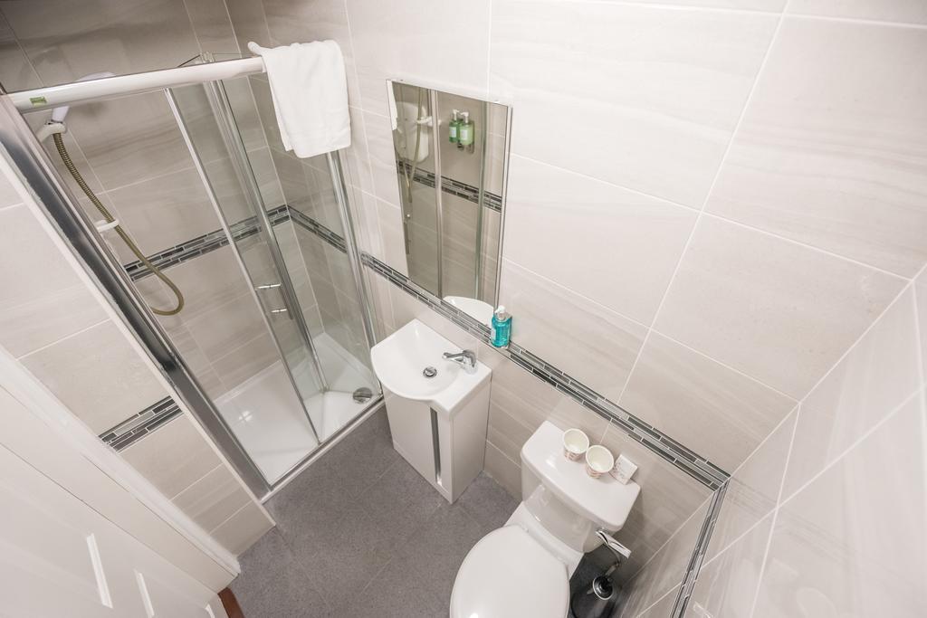 Westport Heights Hotel Ngoại thất bức ảnh